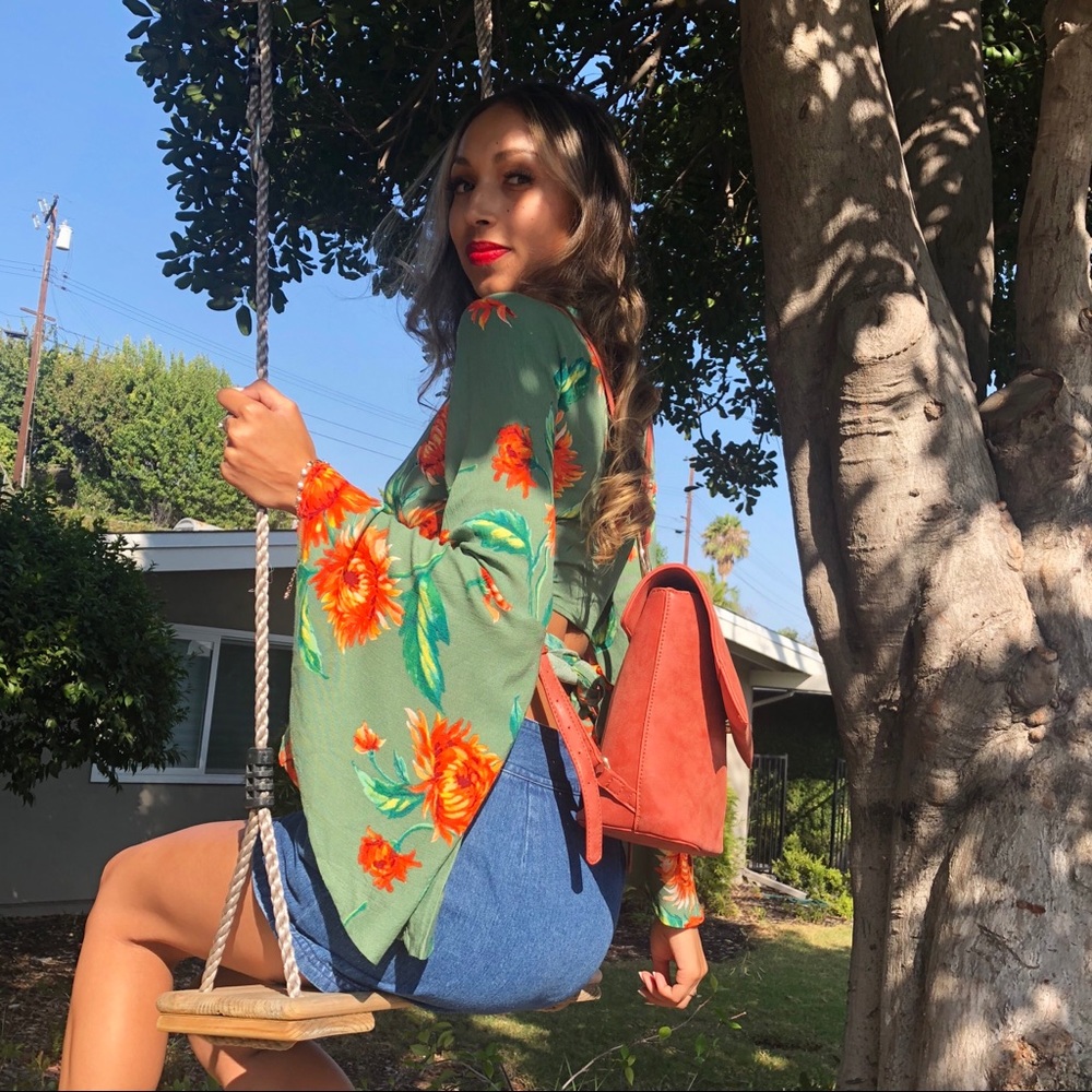 LAST ONE! New Floral Tie Up Top - Picture 6 of 6